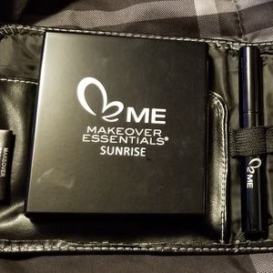 Makeover Essentials Sunrise and Sunset Palette Set